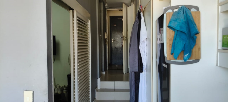 1 Bedroom Property for Sale in Townsend Estate Western Cape